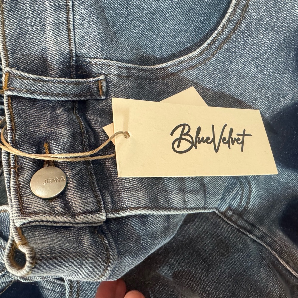 Going Steady Heart Stamped Barrel Jeans - Picture 7 of 8